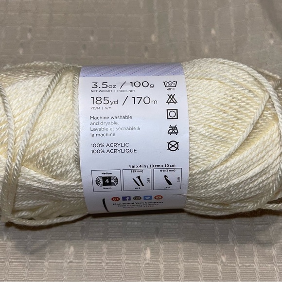 1 Skein Lion Brand Basic Stitch Anti-Yarn - Picture 3 of 6